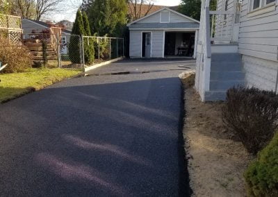 Newly paved asphalt driveway - Five Star Asphalt | PA
